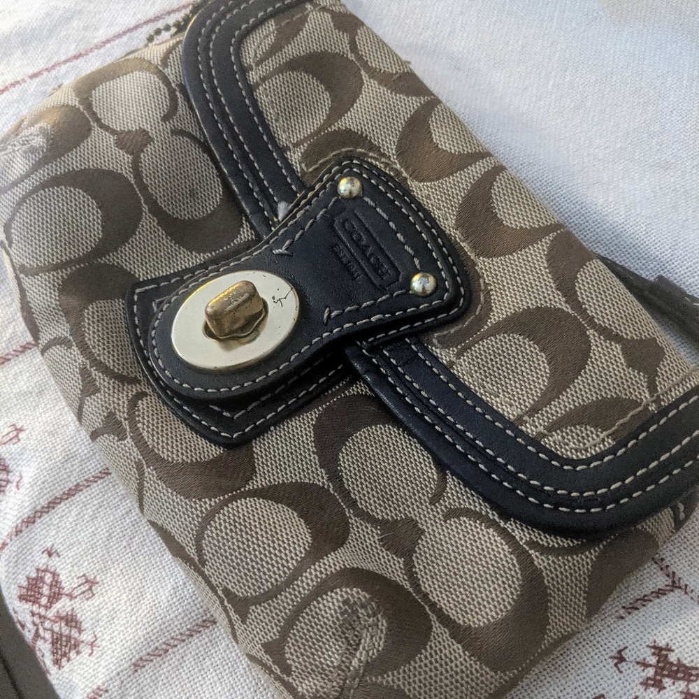 Brown Coach wristlet - EUC